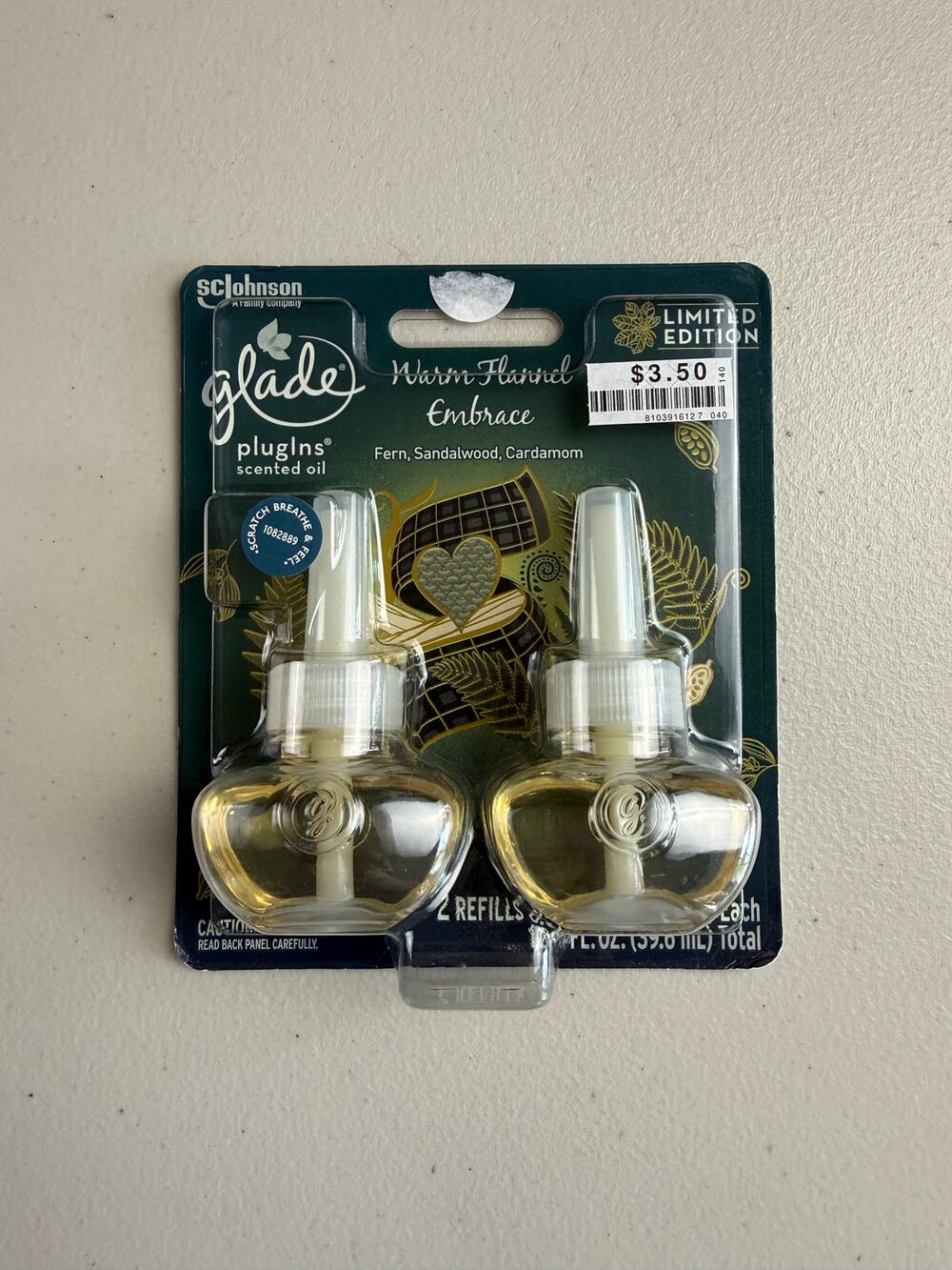 New! Glade PlugIns Scented Oil Warm Flannel Embrace Discontinued 2 Refills NIP